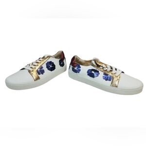 Vince Camuto White Leather Floral Lace-Up Claudinia Sneakers size 10W/40